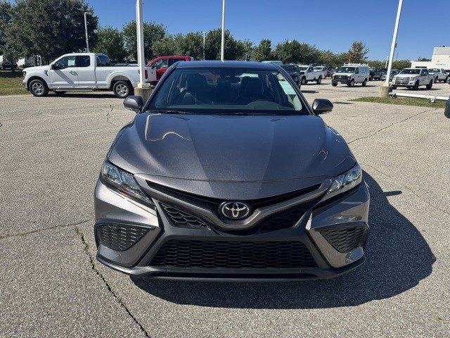 2023 Toyota Camry SE photo 2