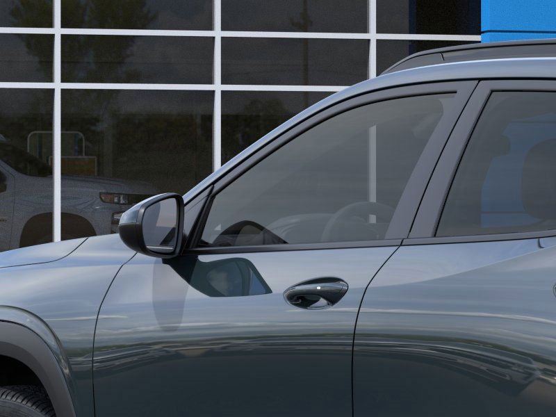 2025 Chevrolet Trax LT photo 7