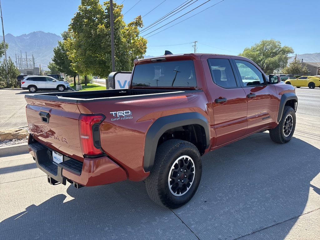 2025 Toyota Tacoma TRD Off-Road photo 4