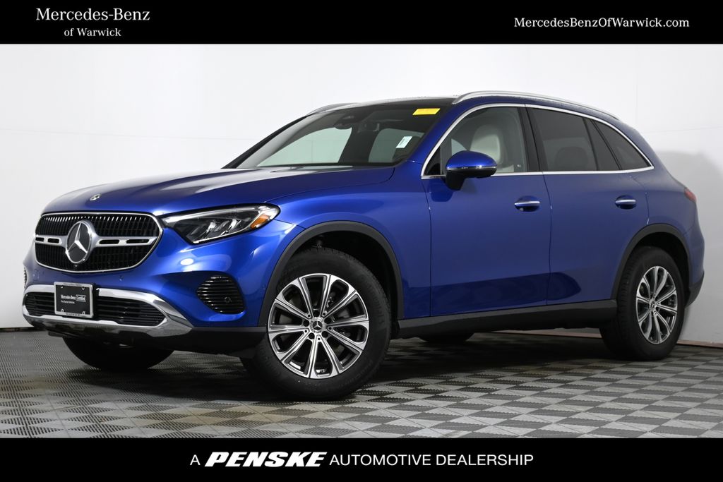 2025 Mercedes-Benz GLC Base's photo