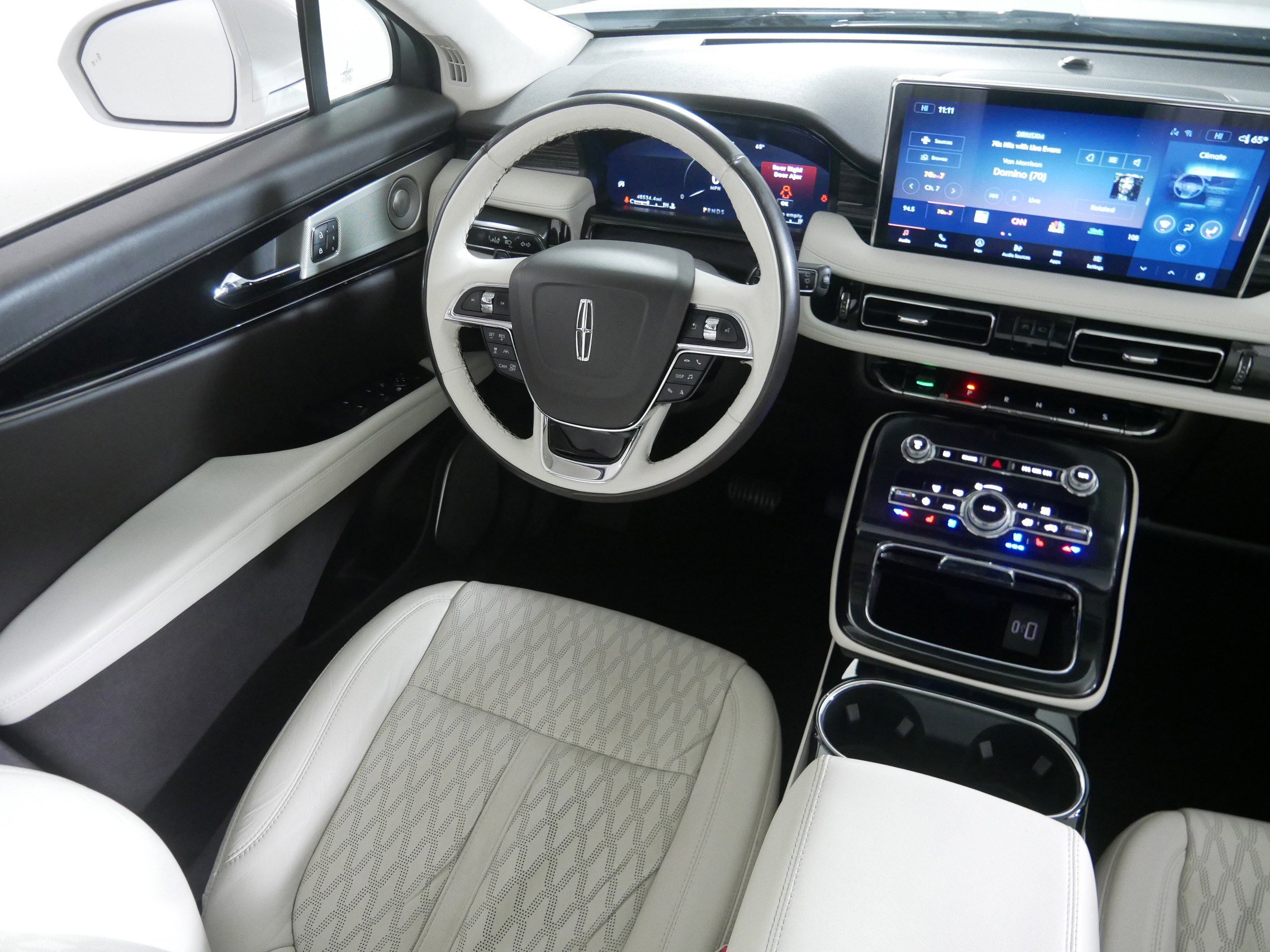 2022 Lincoln Nautilus Black Label photo 9