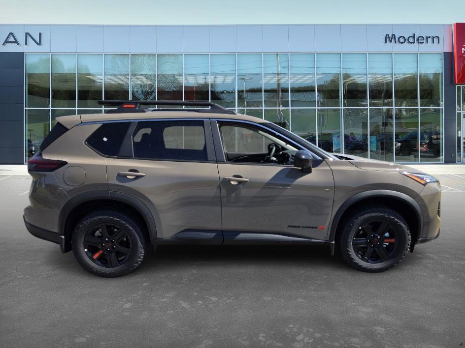 2026 Nissan Rogue SV photo 4