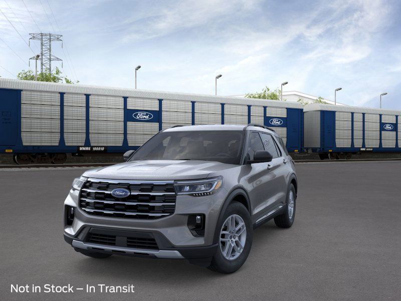2025 Ford Explorer photo 3