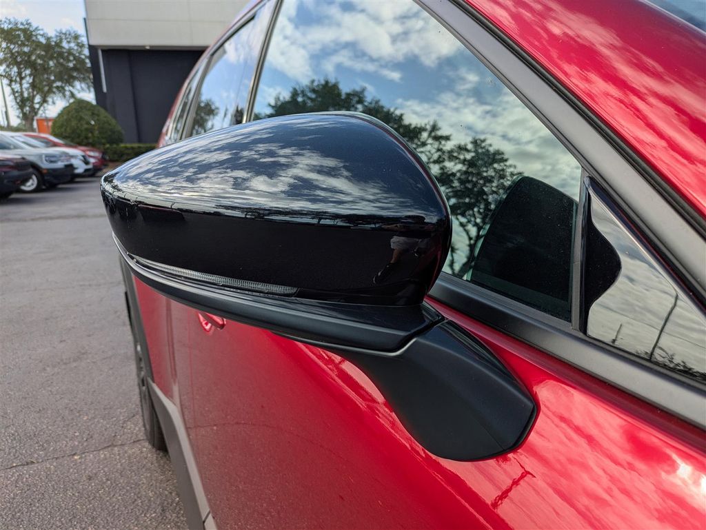 2025 Mazda CX-50 Premium photo 10