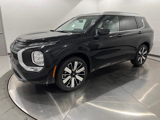 2025 Mitsubishi Outlander SEL Platinum Edition's photo