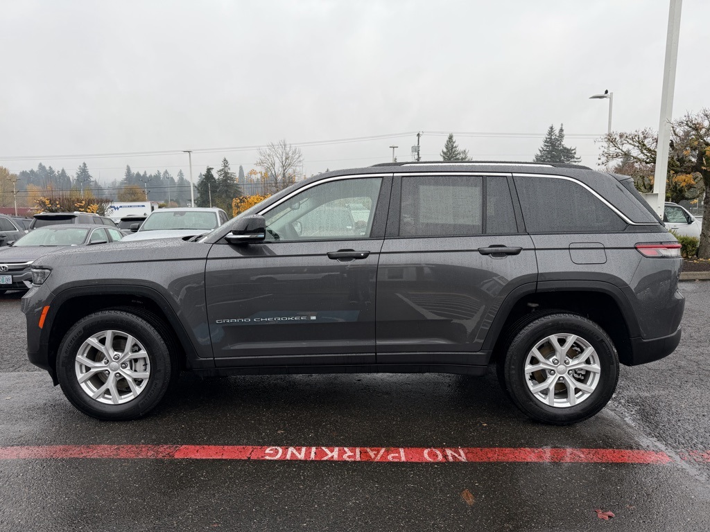 2023 Jeep Grand Cherokee Limited photo 3