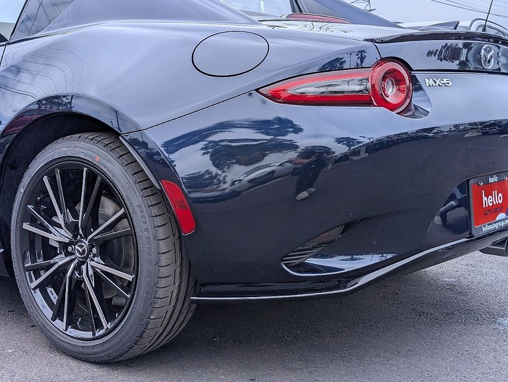 2025 Mazda MX-5 Miata Miata RF Grand Touring photo 12