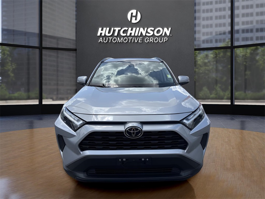 2023 Toyota RAV4 XLE photo 2