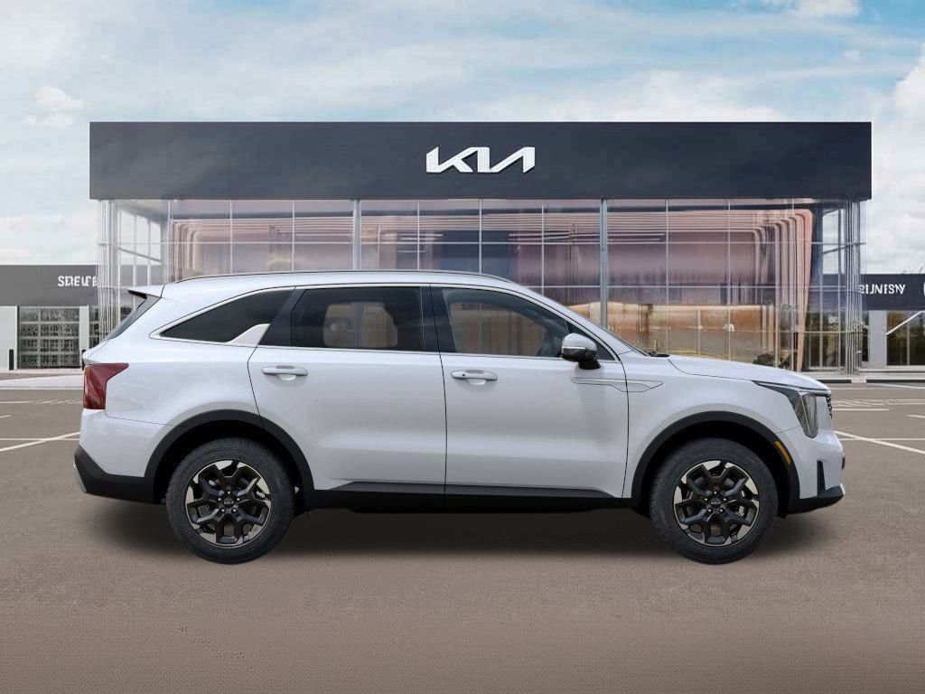 2025 Kia Sorento S photo 5