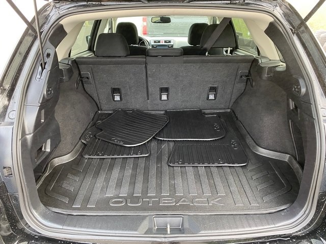 2017 Subaru Outback 2.5i Premium photo 20