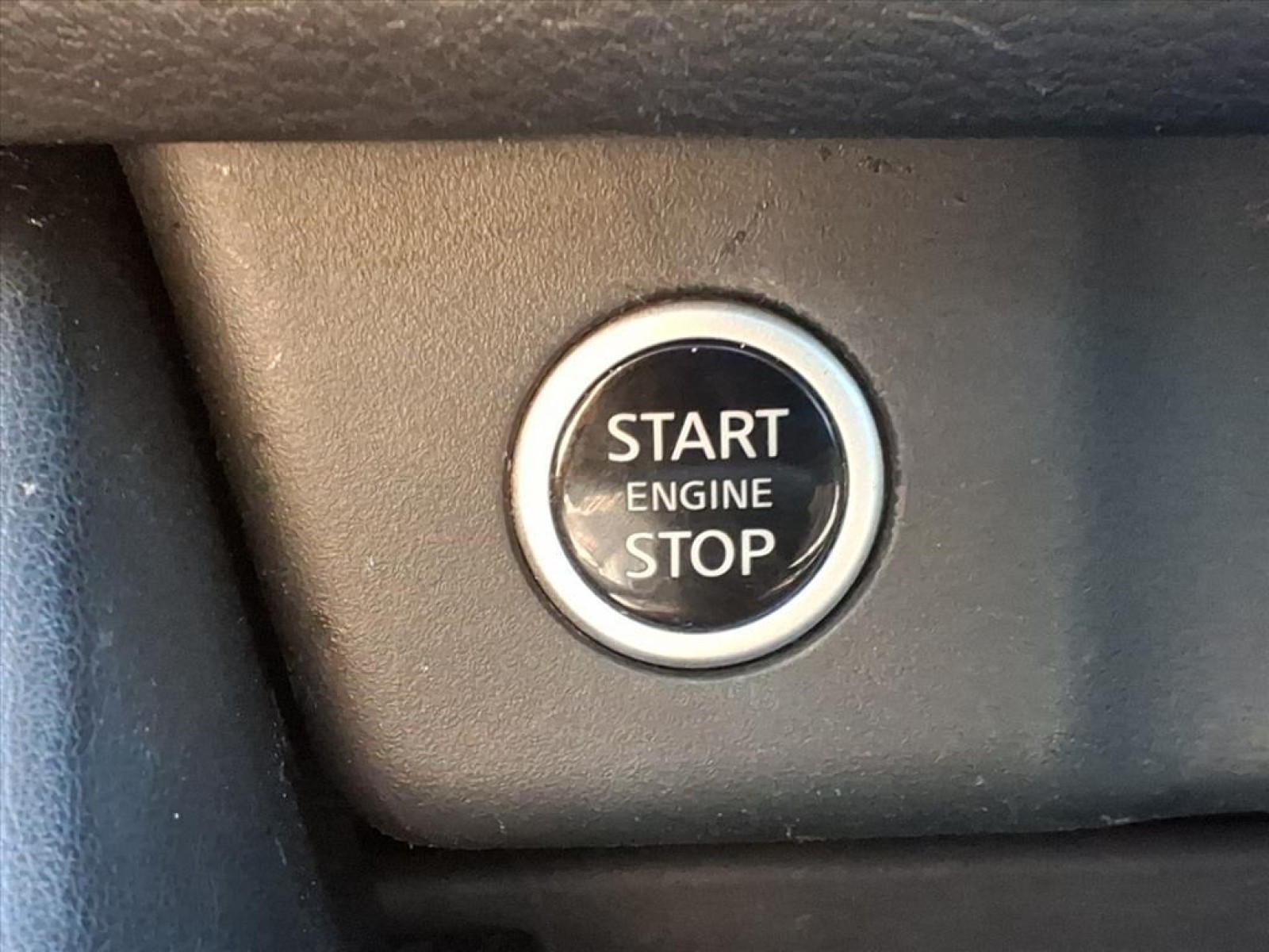 2023 Nissan Rogue SL Black at Robbins Nissan