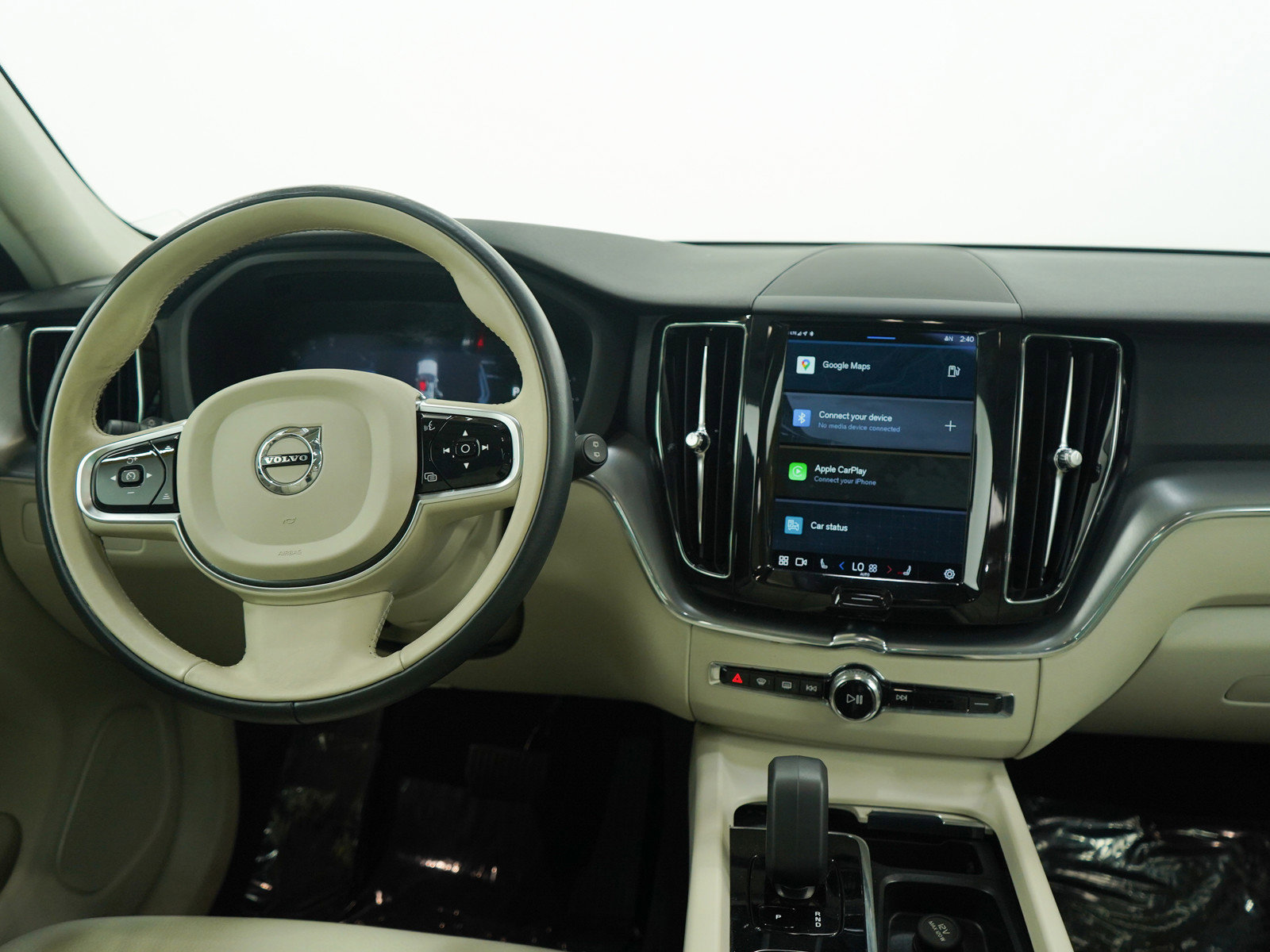 2023 Volvo XC60 B5 Core photo 13