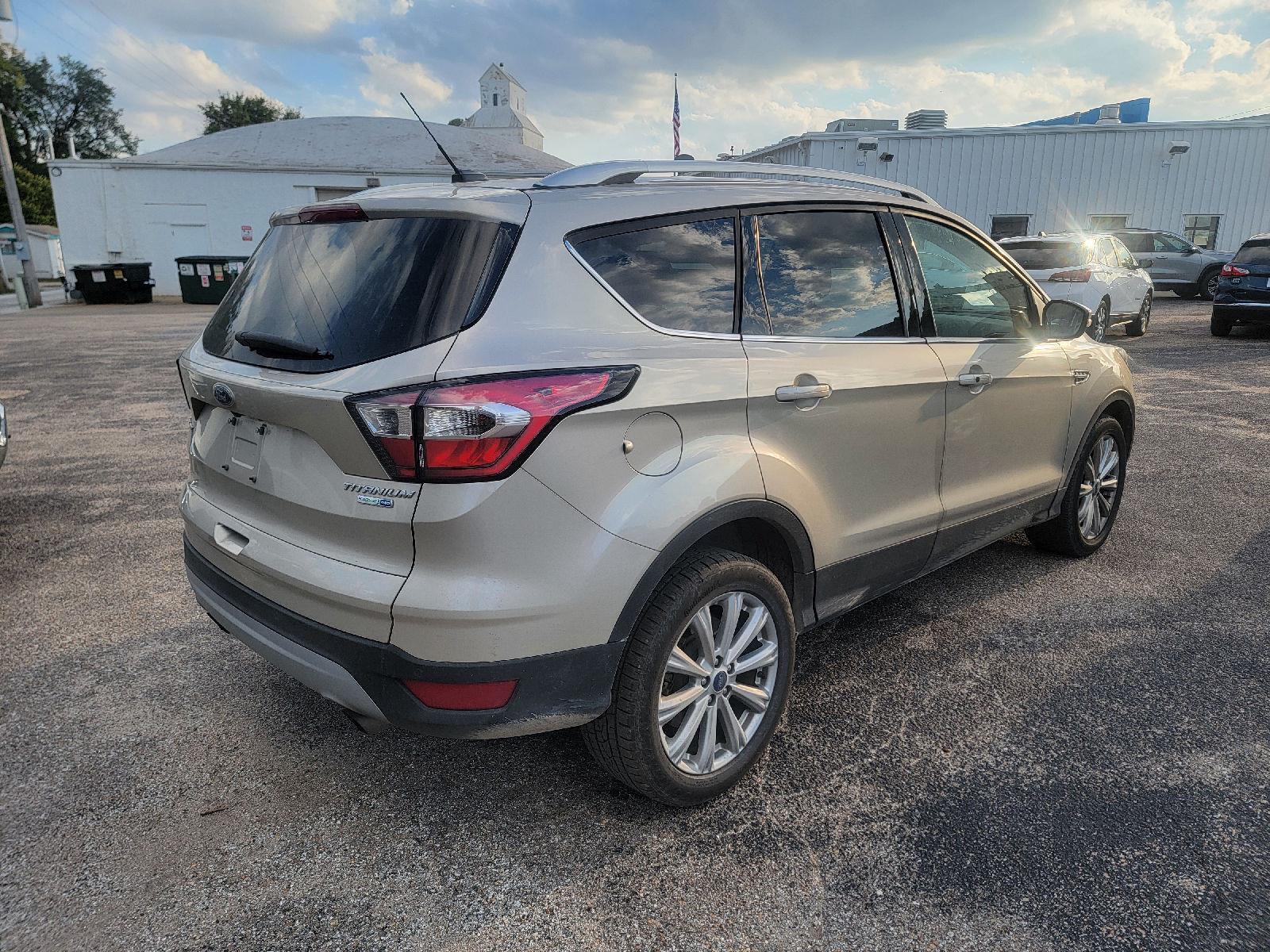 2017 Ford Escape Titanium photo 4