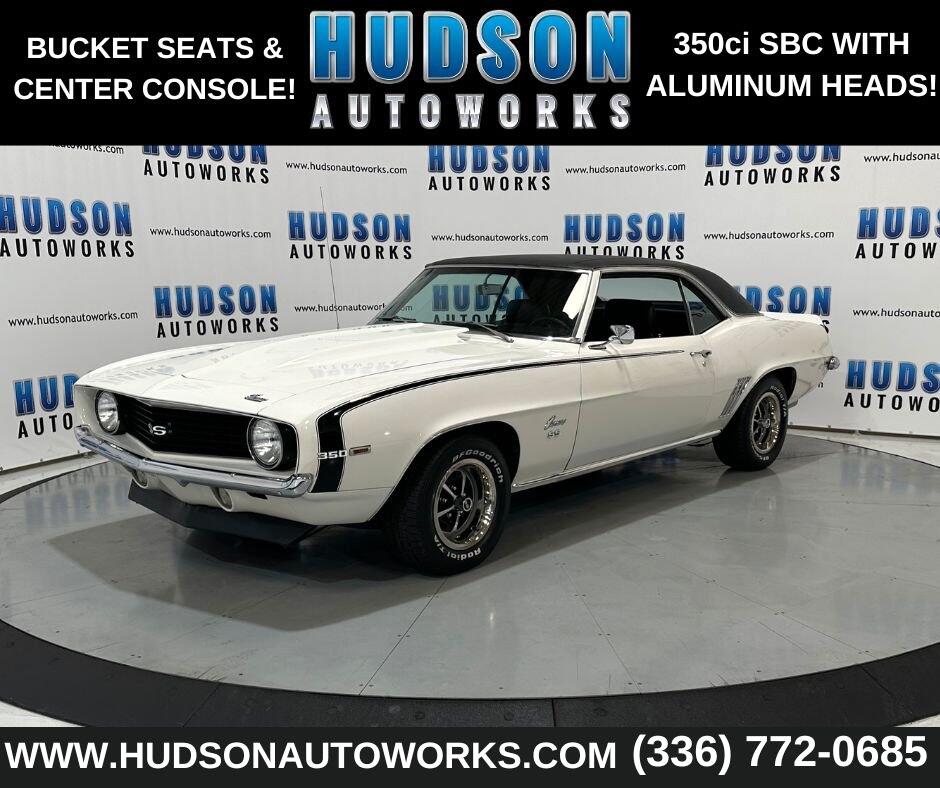 Used 1969 White Chevrolet  image 1