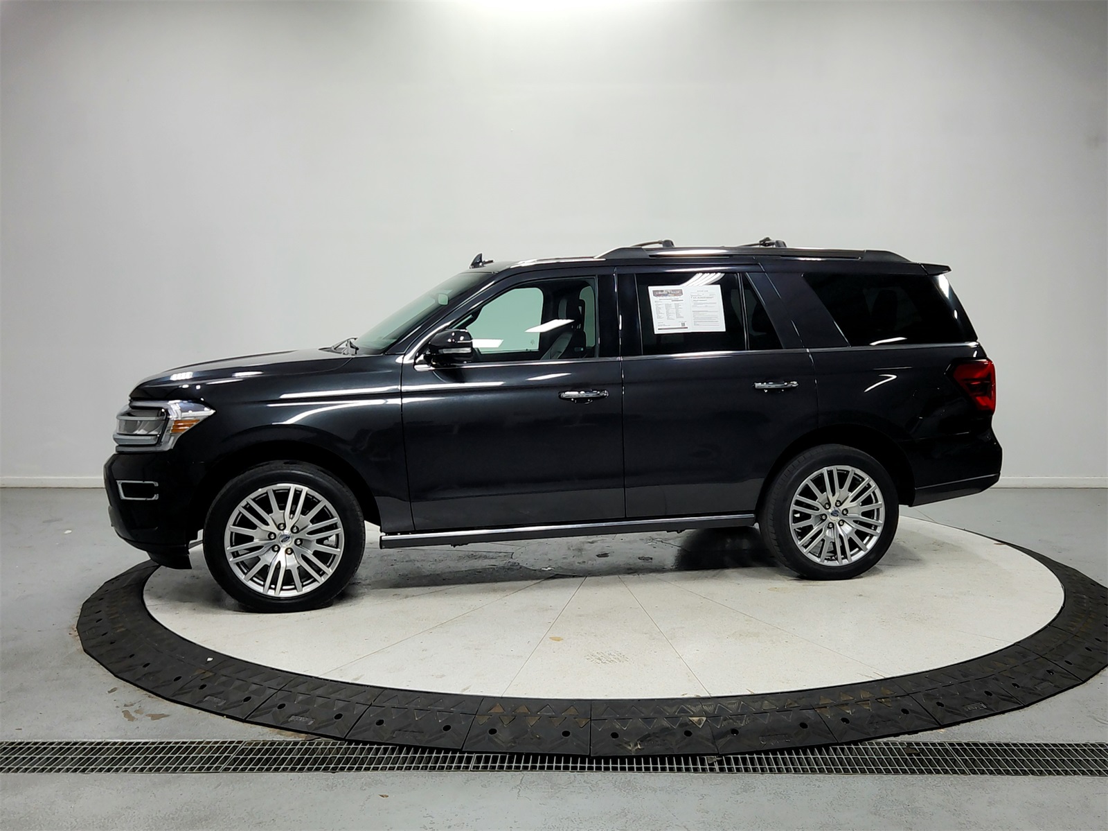 2024 Ford Expedition Limited photo 4