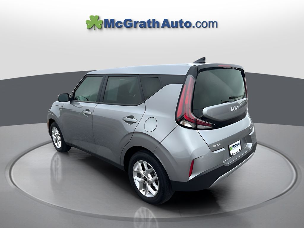 2024 Kia Soul LX photo 4