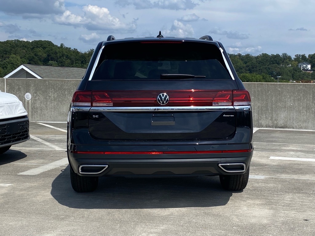 2026 Volkswagen Atlas SE photo 4