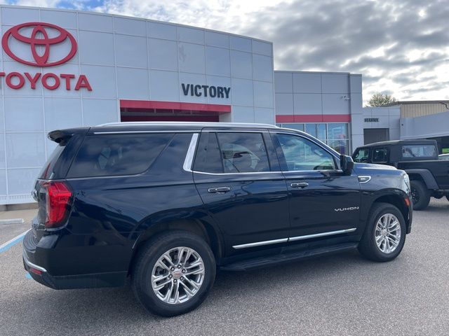 2024 Gmc Yukon SLT photo 3