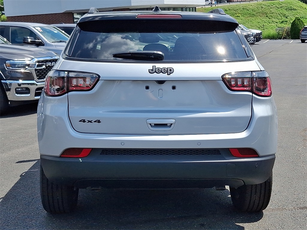 2025 Jeep Compass Limited photo 3