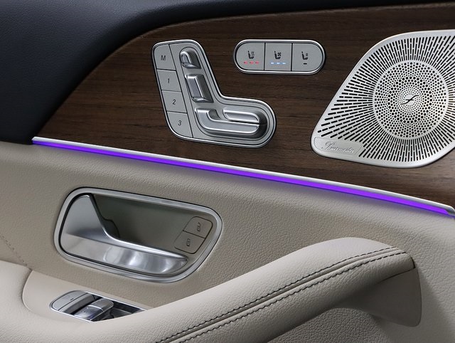 2026 Mercedes Benz GLS 450 4MATIC photo 28