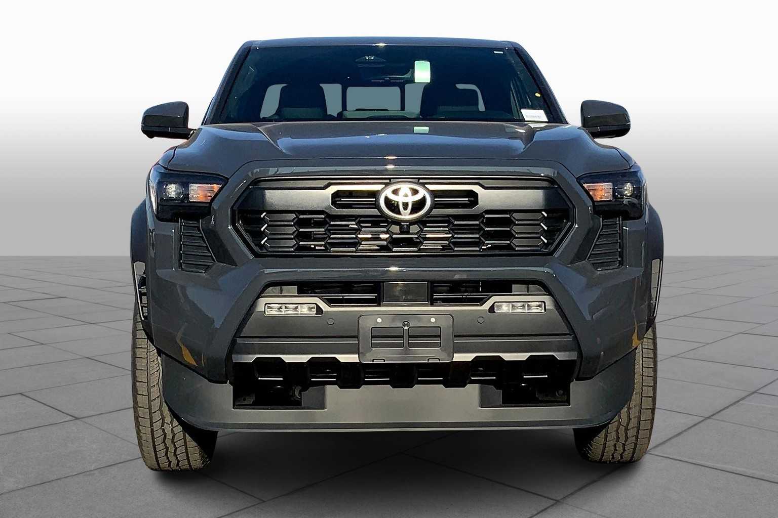 2025 Toyota Tacoma TRD Off-Road photo 3