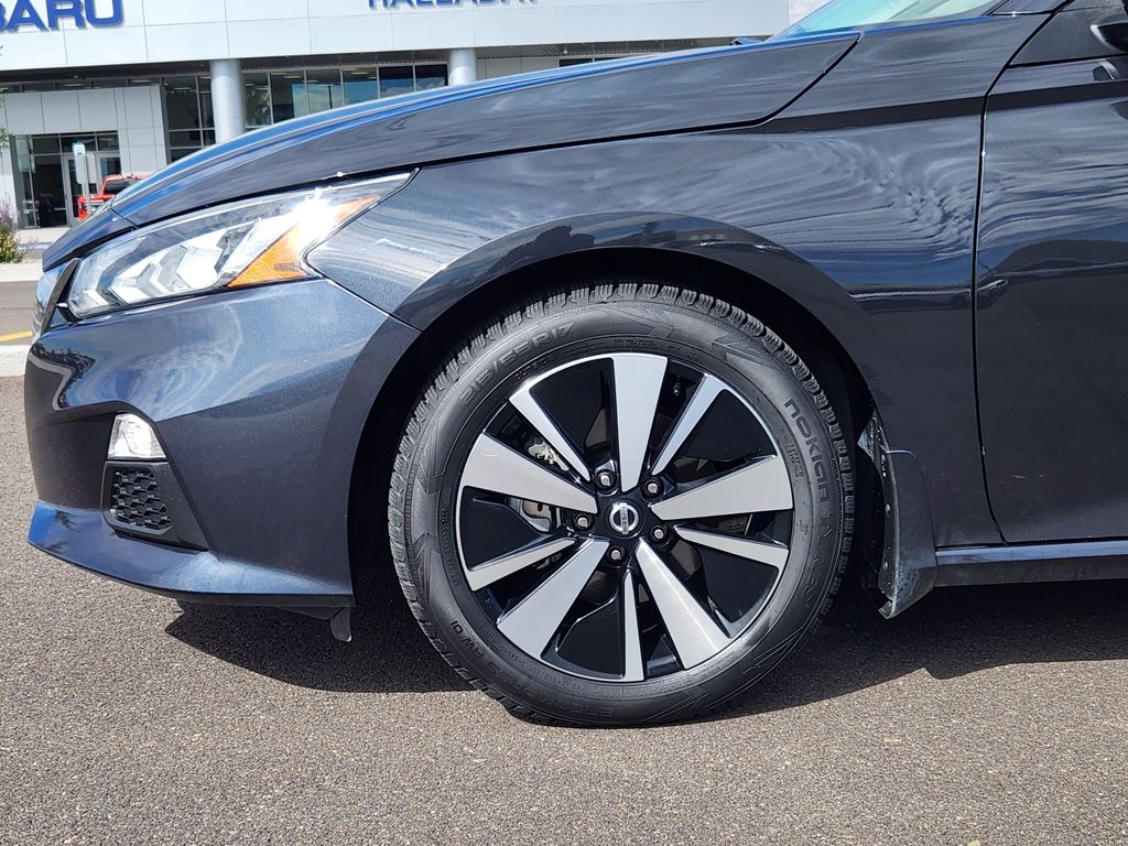 2022 Nissan Altima 2.5 SV photo 8