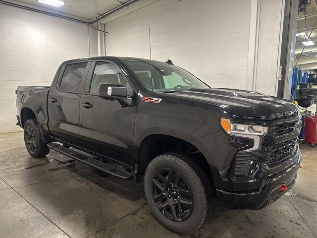 2026 Chevrolet Silverado 1500 LT Trail Boss photo 3