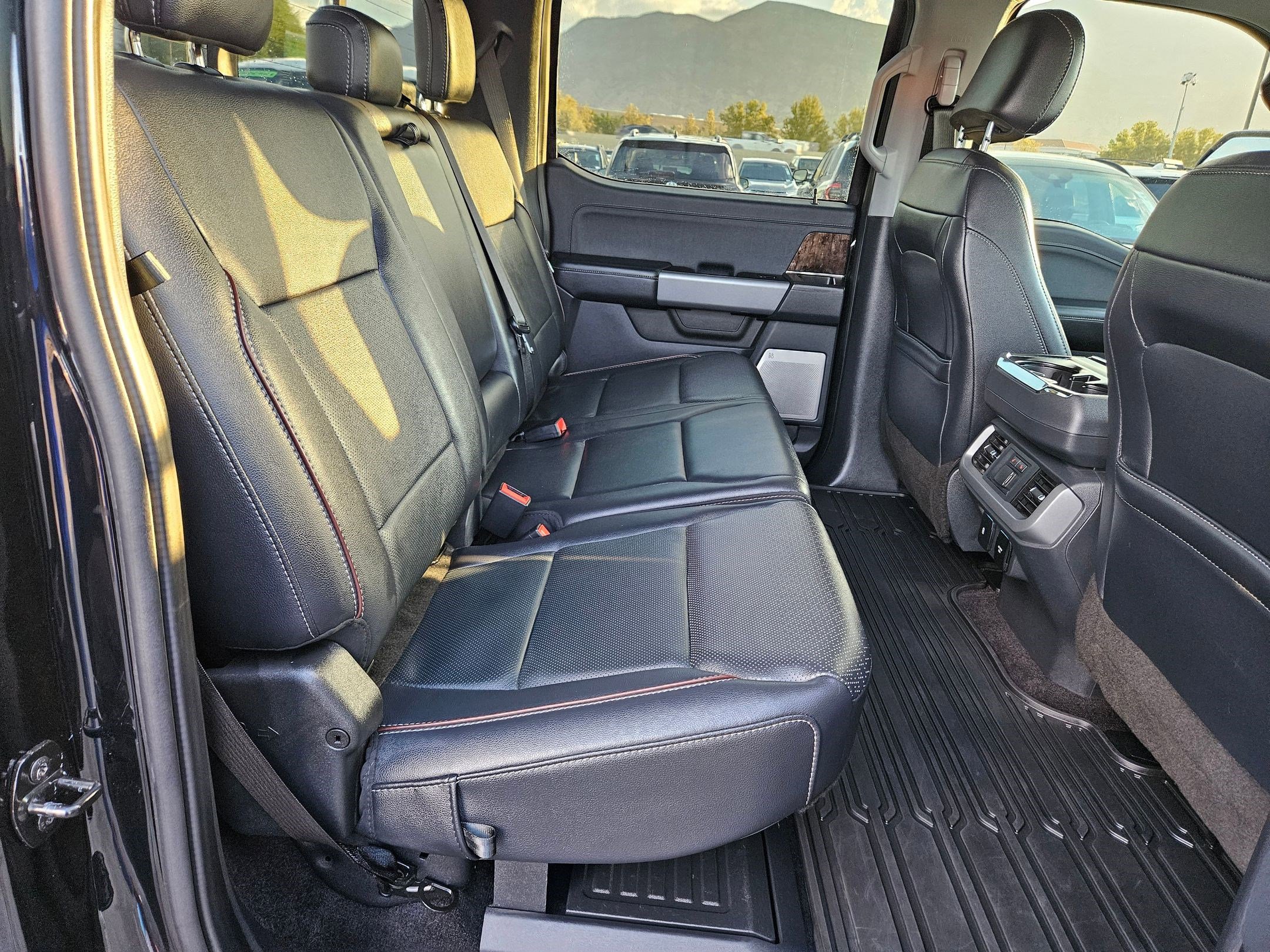 2021 Ford F-150 Lariat photo 27