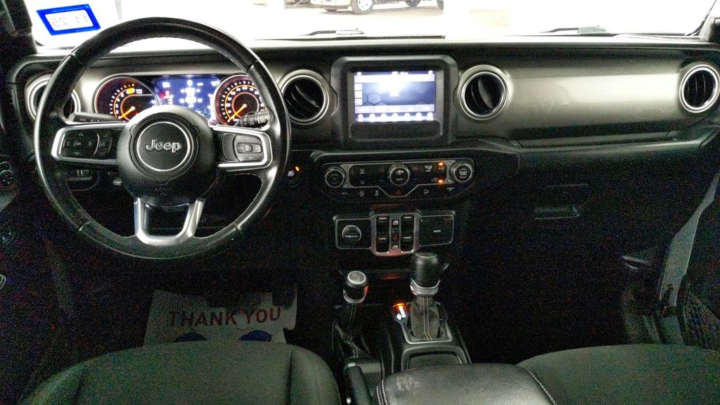 Used 2020 Silver Jeep Unlimited Sahara image 25