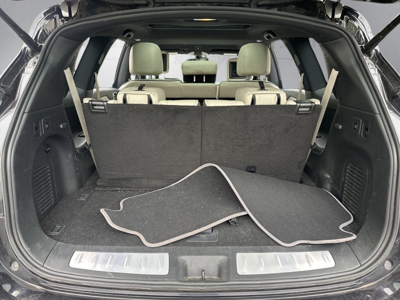 2019 Infiniti QX60 Luxe photo 21
