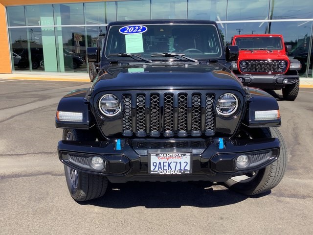 2022 Jeep Wrangler Unlimited Sahara 4xe photo 4