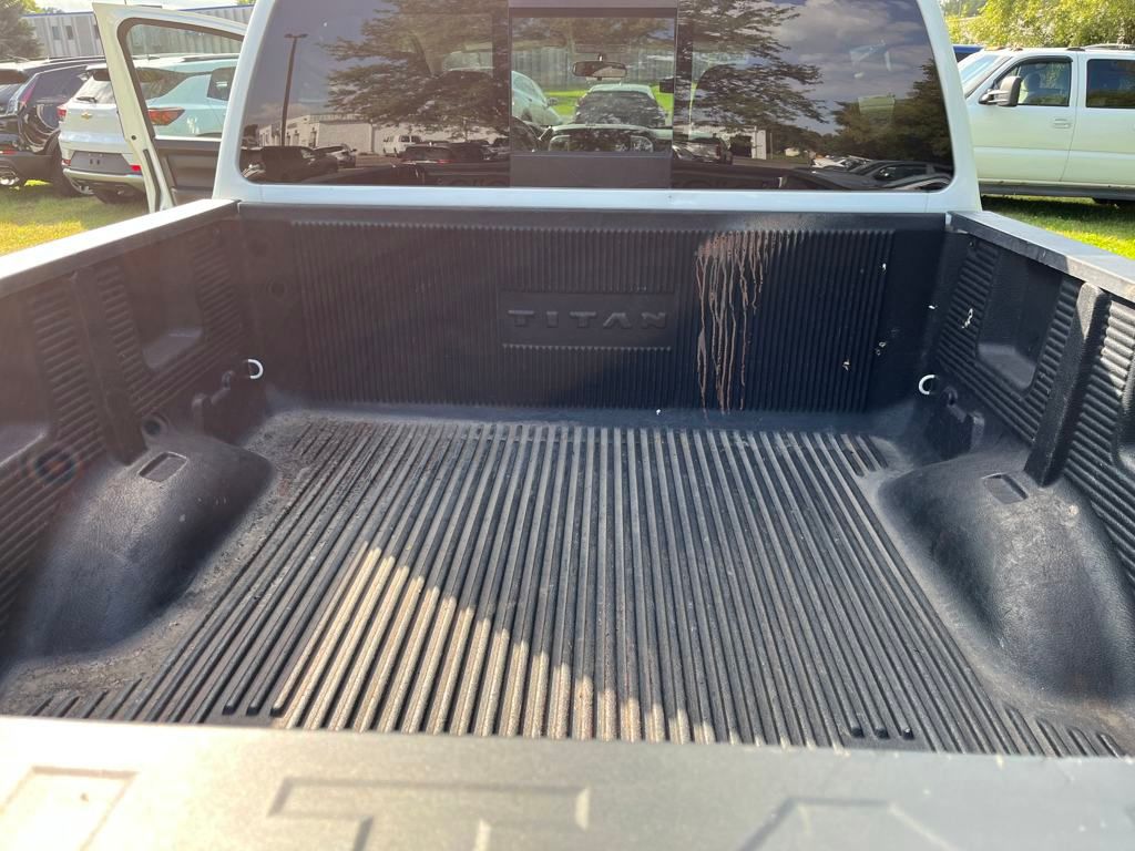 2018 Nissan Titan SV photo 14