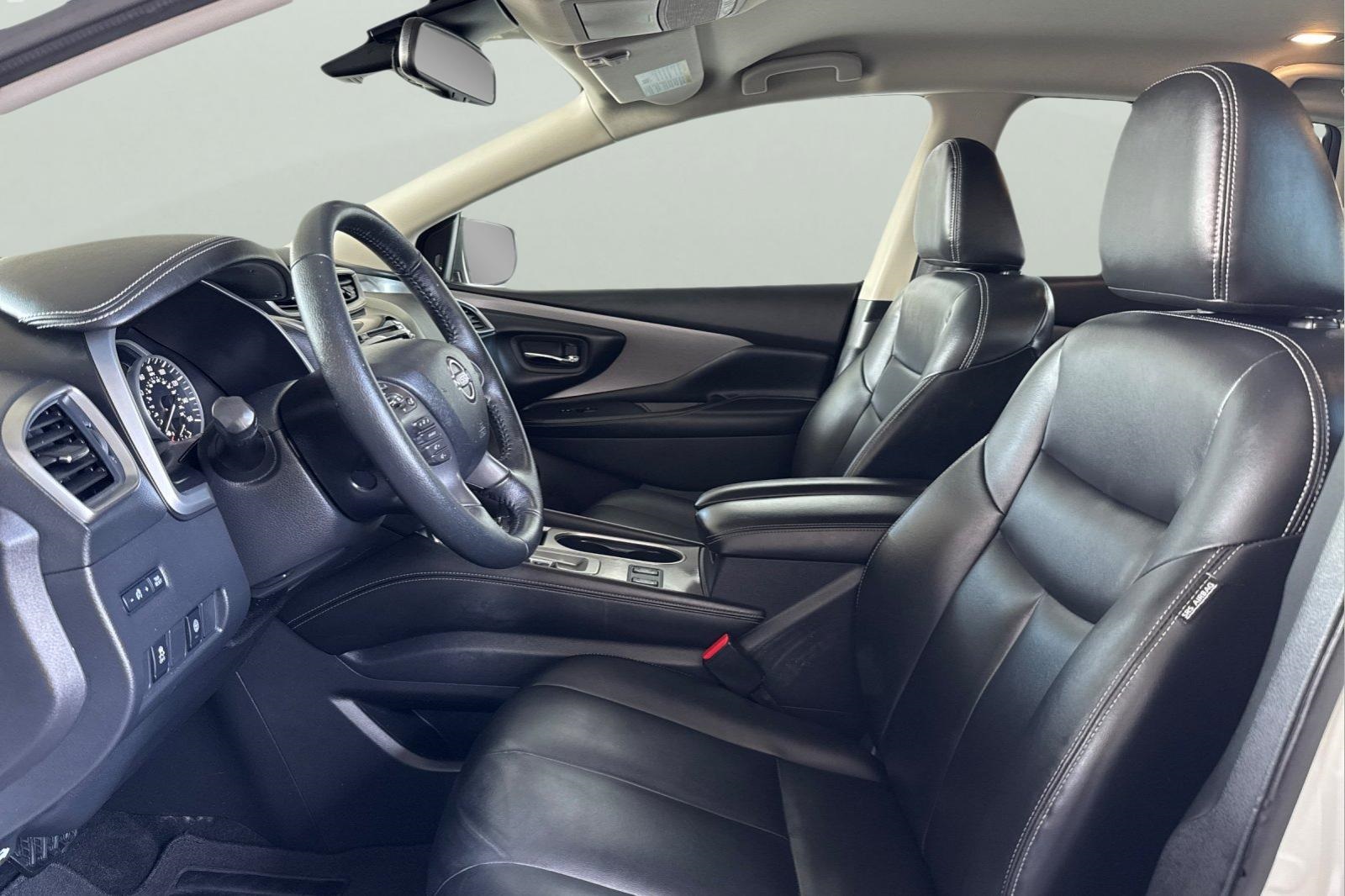 2023 Nissan Murano SV photo 12