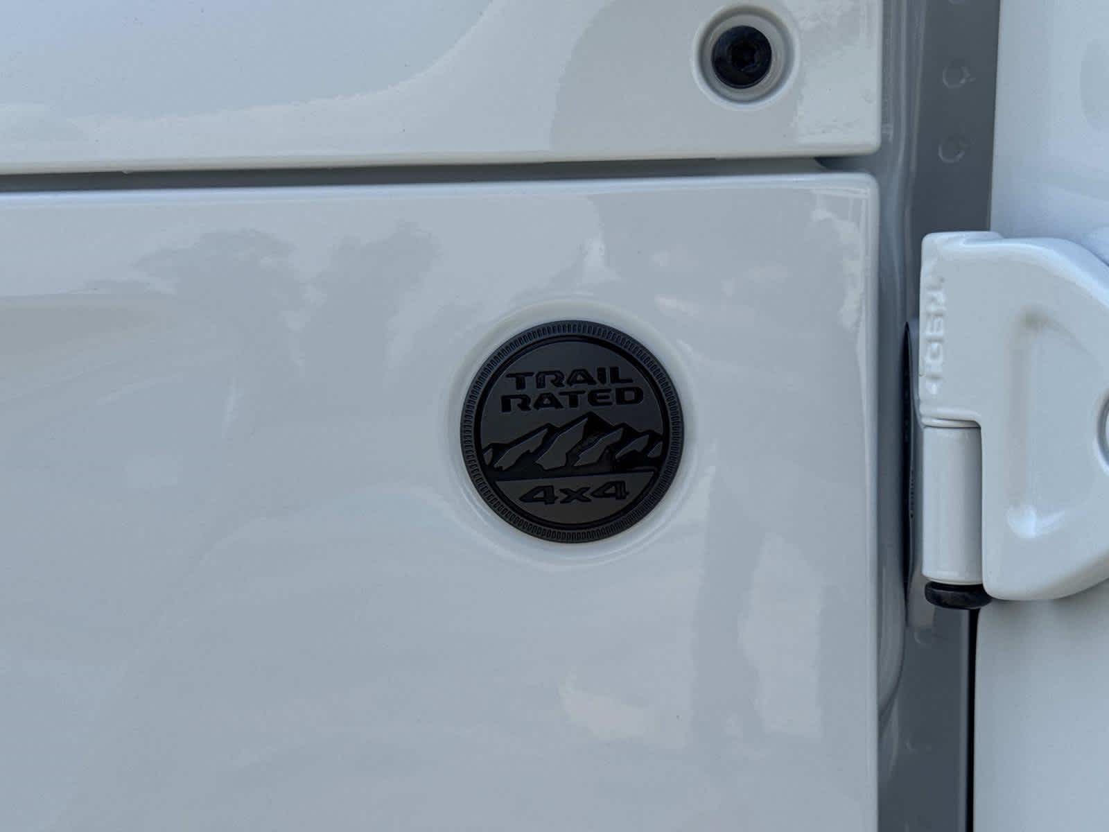 2025 Jeep Gladiator Sport photo 46