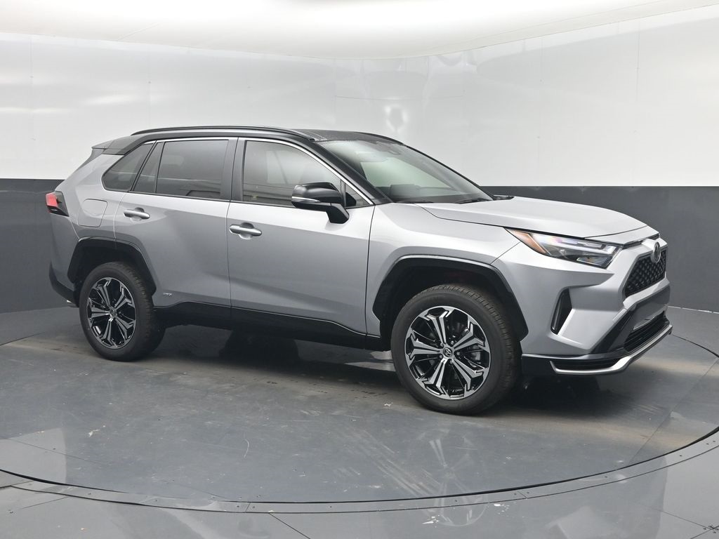 2025 Toyota RAV4 XSE's photo