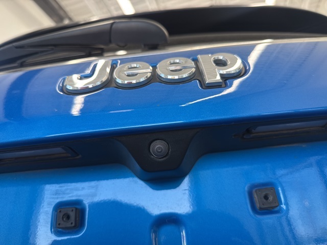 2023 Jeep Compass Limited photo 6
