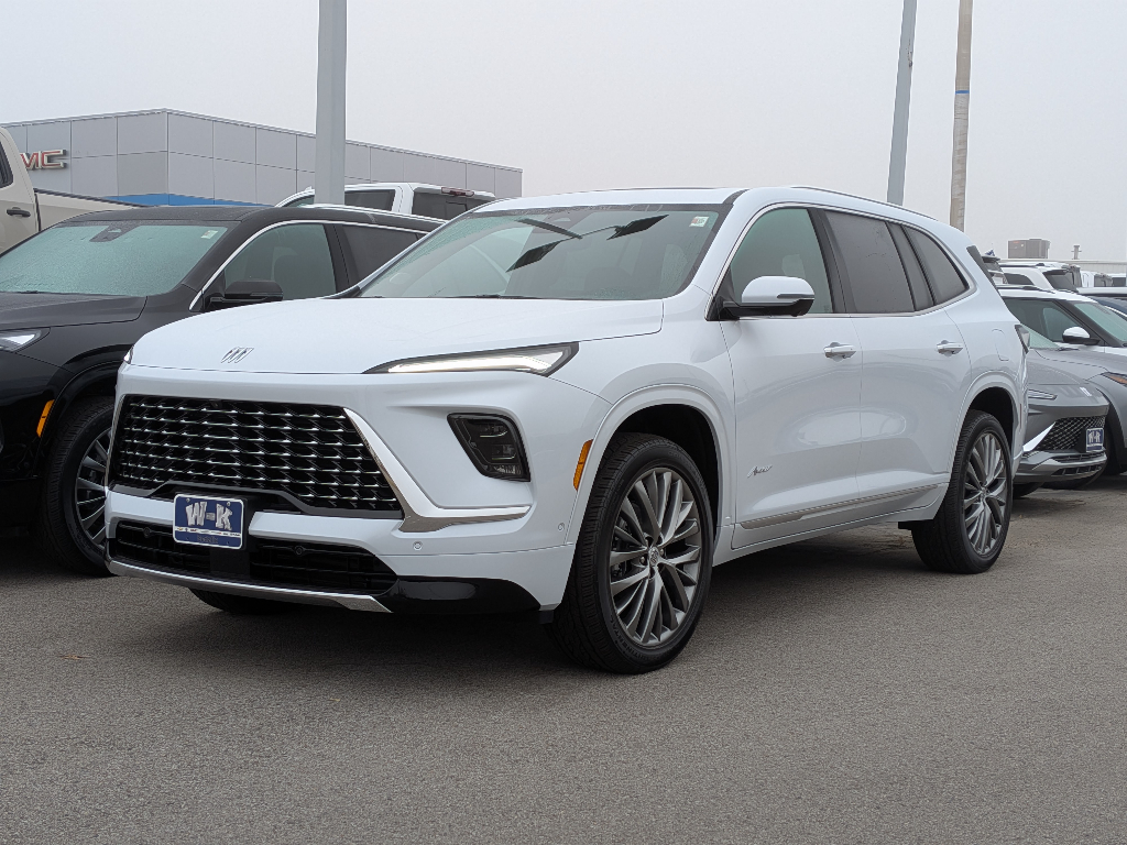 2026 Buick Enclave Avenir's photo