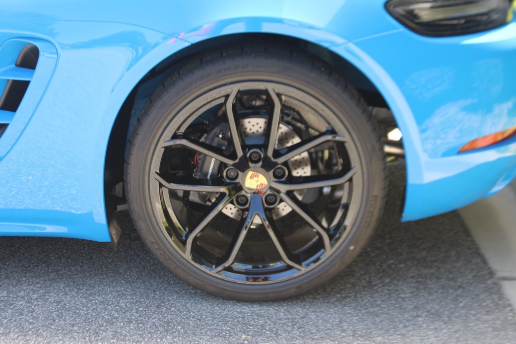 2025 Porsche Cayman photo 14