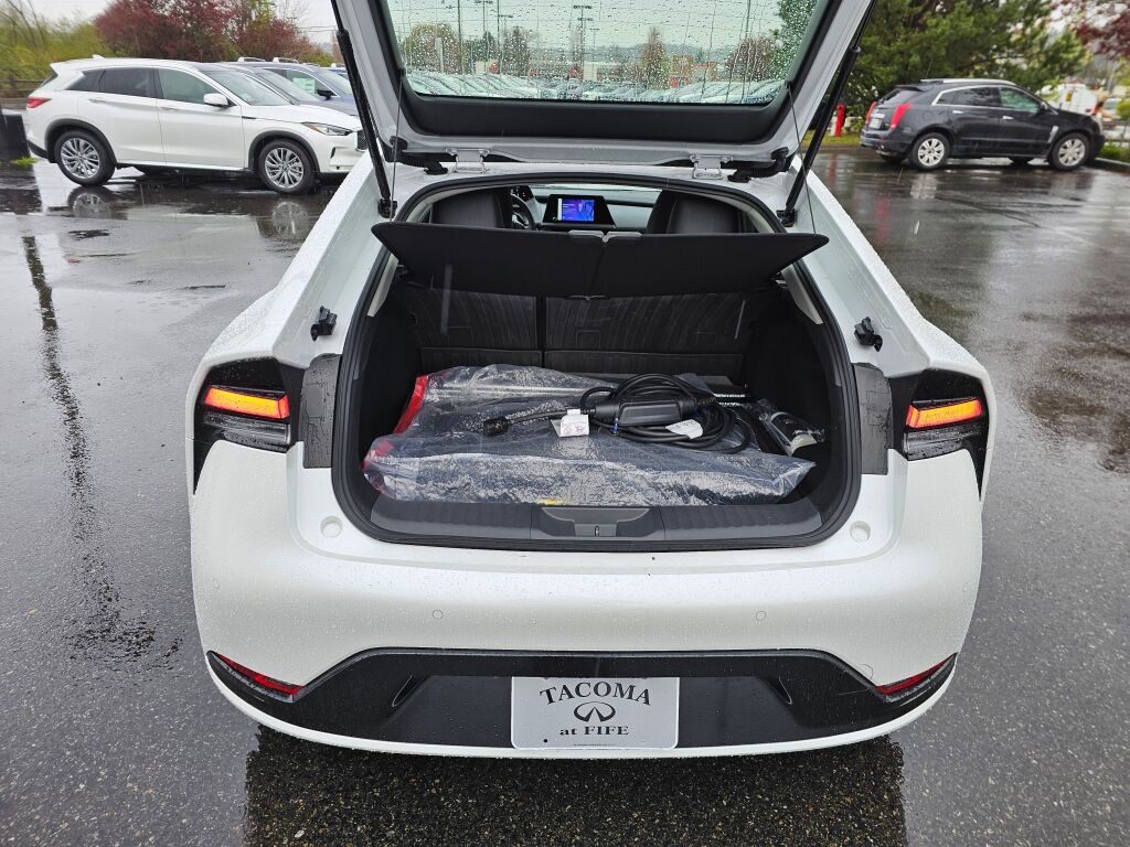 2023 Toyota Prius Prime XSE photo 19