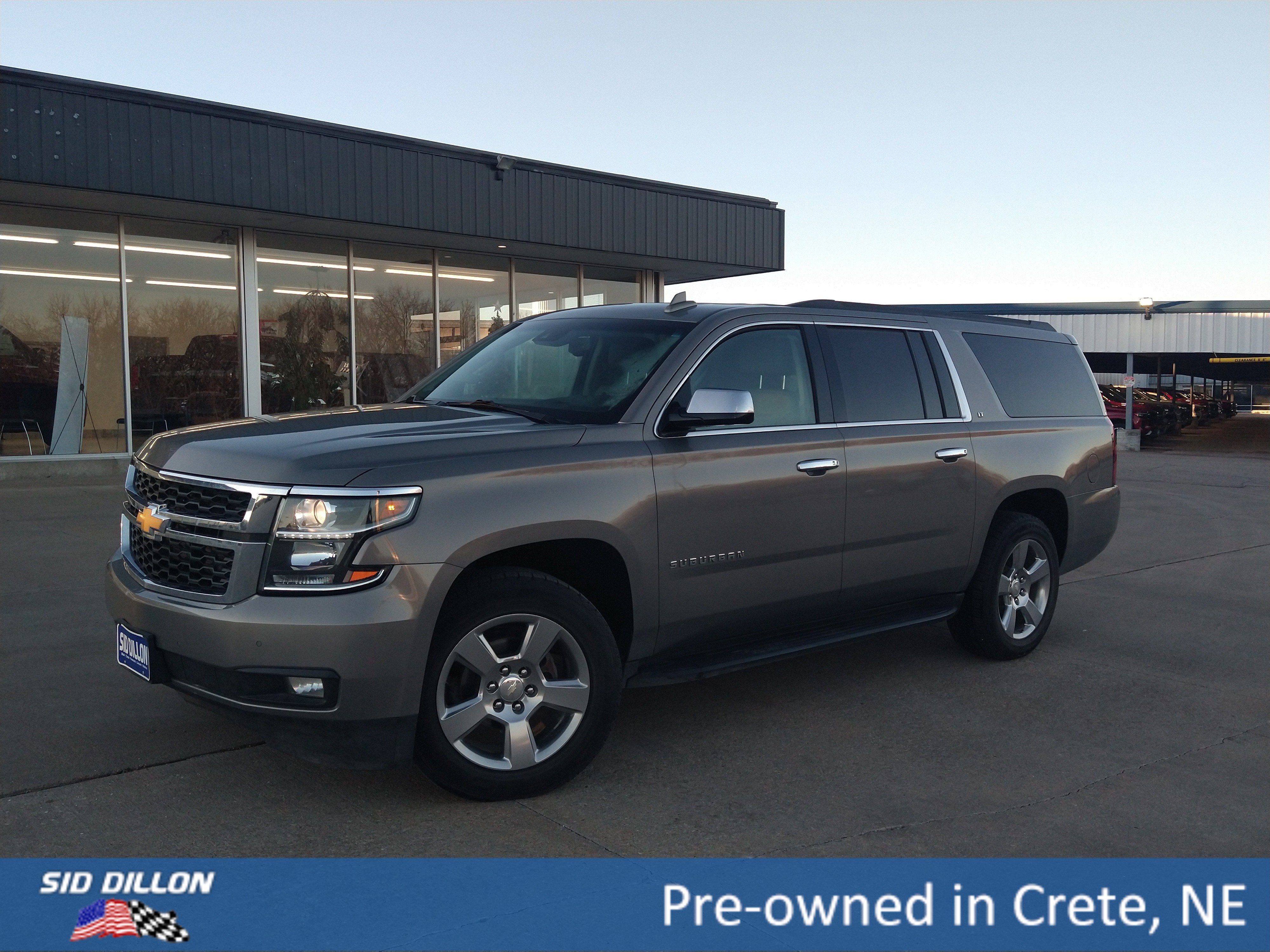 2018 Chevrolet Suburban LT's photo