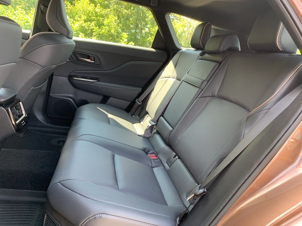 2025 Toyota Crown Signia Limited photo 10