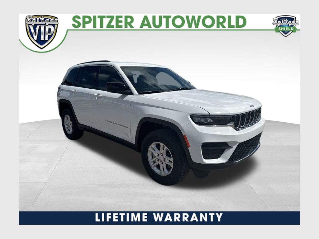 2025 Jeep Grand Cherokee Laredo's photo