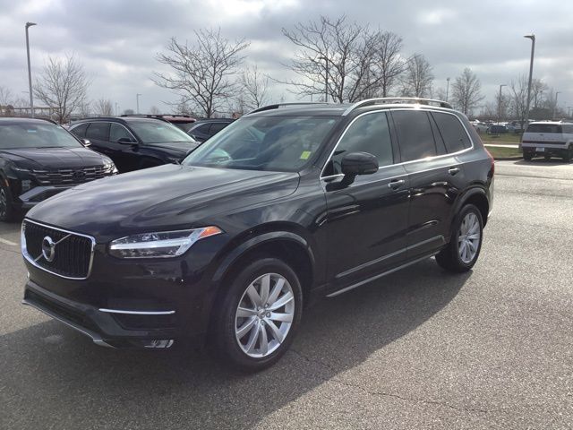 2016 Volvo XC90 Momentum's photo