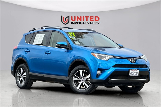 2017 Toyota RAV4 XLE's photo