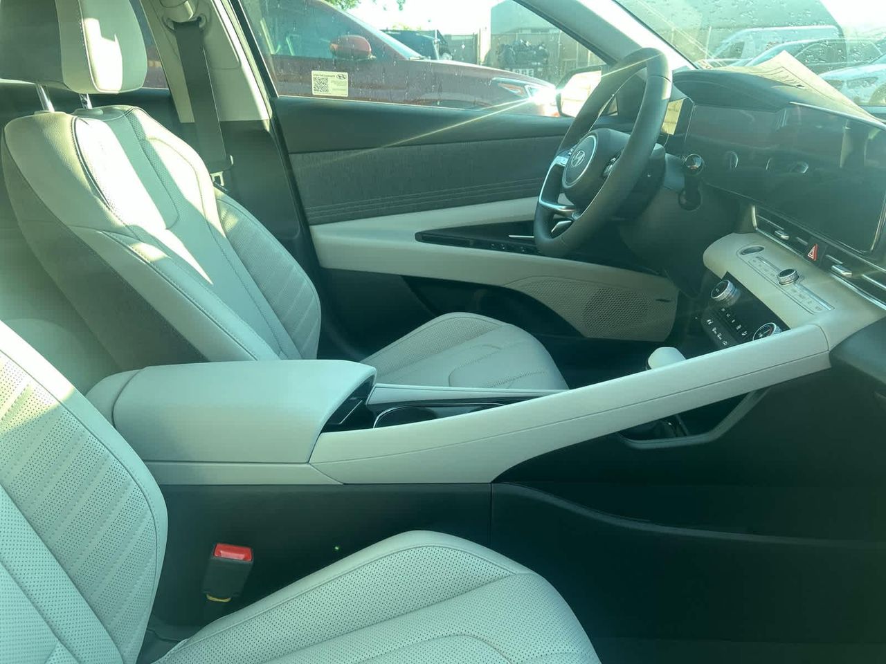 2025 Hyundai Elantra Hybrid Limited photo 12
