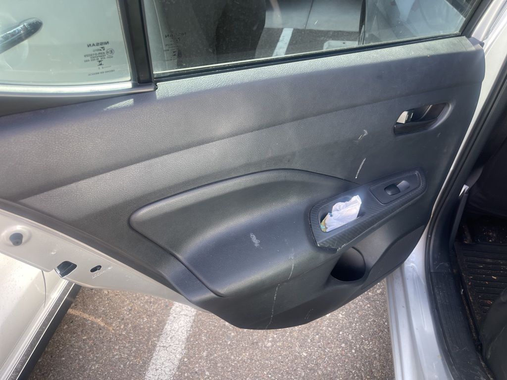 2025 Nissan Versa 1.6 S photo 13