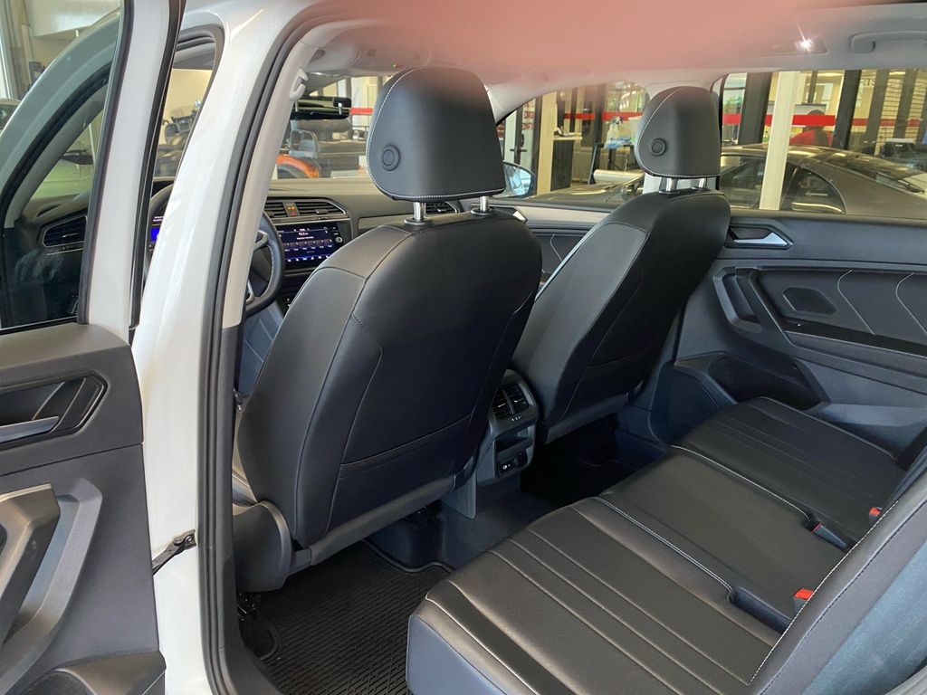 2024 Volkswagen Tiguan SE photo 19