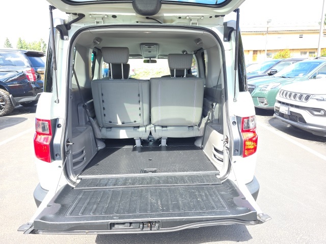 2011 Honda Element EX photo 22