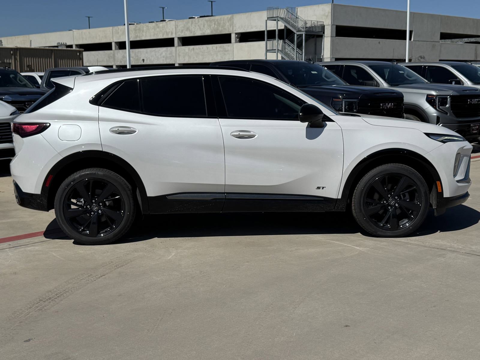 2025 Buick Envision Sport Touring photo 7