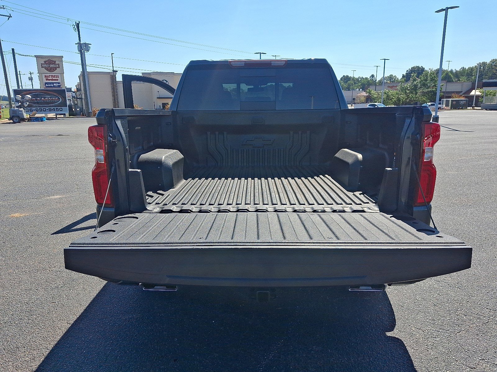 2022 Chevrolet Silverado 1500 RST photo 27